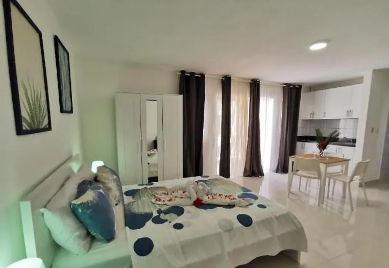 Hotel apartamentowy Caribbean Studios Tropicana With Pool - Playa Los Corales Punta Cana